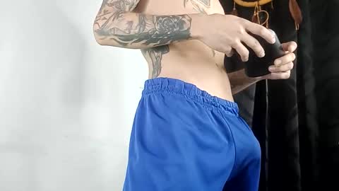 sem_alas online show from October 16, 1:38 am