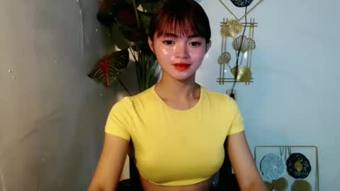 sensational_yeng online show from April 9, 6:02 pm