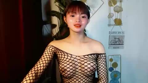 sensational_yeng online show from February 21, 9:07 pm