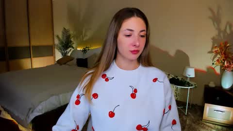 sensitiveheartt online show from October 13, 7:27 pm