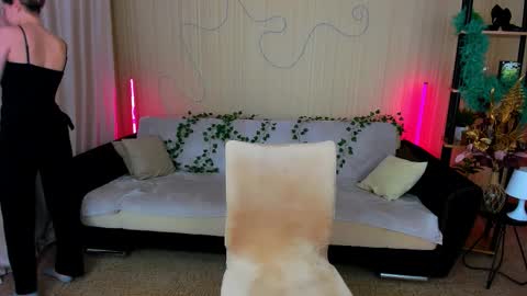 sensitiveheartt online show from November 16, 7:16 pm