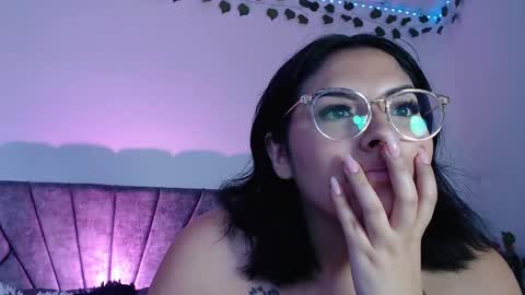 Camille and sophie online show from February 27, 10:42 pm