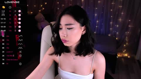 Snapshot of sensualily chatting on January 18, 6:43 pm Kiki online show from January 18, 6:43 pm
