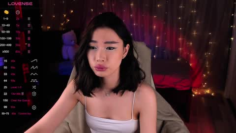 Snapshot of sensualily chatting on January 19, 6:10 pm Kiki online show from January 19, 6:10 pm