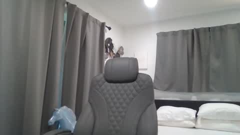 senyai40 online show from October 16, 5:23 pm