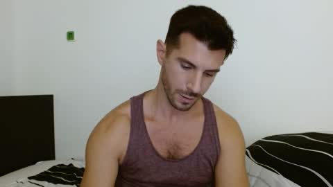 serafino94 online show from December 17, 3:38 pm