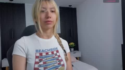 Serene online show from October 9, 1:27 pm