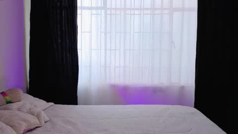 Serenna Cruz online show from February 3, 8:24 pm