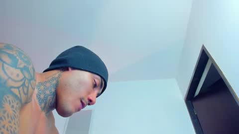 Snapshot of sergio__ferrer chatting on October 22, 5:10 am sergio__ferrer online show from October 22, 5:10 am