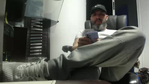 hetero serio discreto online show from February 10, 12:02 am