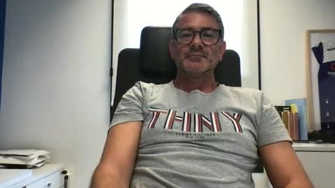 sesamechris92 online show from September 15, 4:30 pm