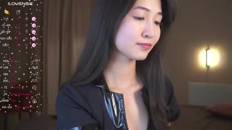 Sana online show from April 12, 1:26 pm