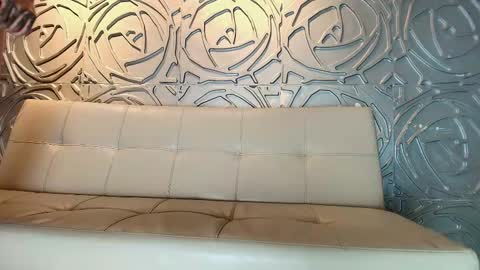 sex_love01 online show from March 26, 11:21 pm