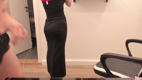 sexbunniess2 online show from July 14, 8:36 pm