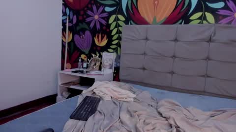 sexcoupleskinny online show from July 27, 2:47 pm