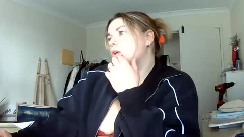 Ellie online show from July 2, 6:29 am