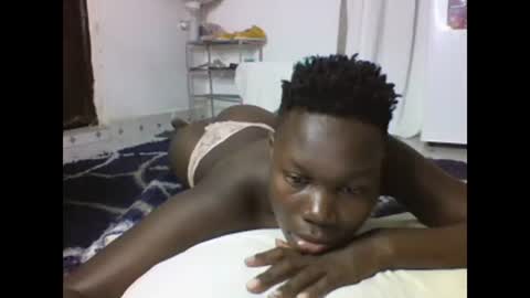 Snapshot of sexqueen02 chatting on February 1, 11:37 pm sexqueen02 online show from February 1, 11:37 pm