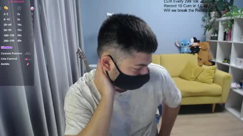 Tommy online show from April 8, 8:28 am