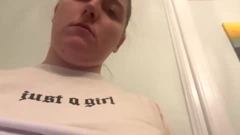 sexxy_eyes24 online show from June 2, 1:07 am