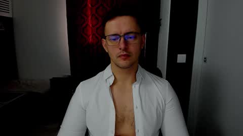 Sexxymuscles4U online show from December 16, 8:53 am