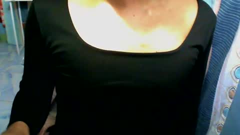 sexy_alona online show from June 26, 6:19 am