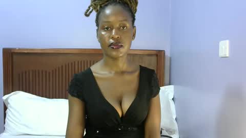 kiki online show from April 22, 6:37 pm