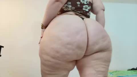 Snapshot of sexy_curvi chatting on February 11, 4:46 pm karla           instagram  online show from February 11, 4:46 pm