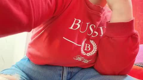 Snapshot of sexy_curvi chatting on October 3, 2:43 am karla           instagram  online show from October 3, 2:43 am