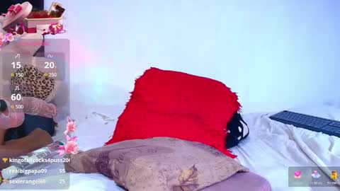 Soy Fresita online show from February 23, 2:52 pm