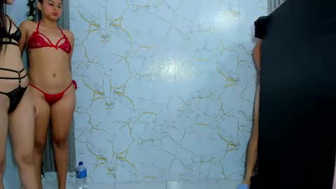 sexy_girls_extremes online show from April 27, 5:10 pm