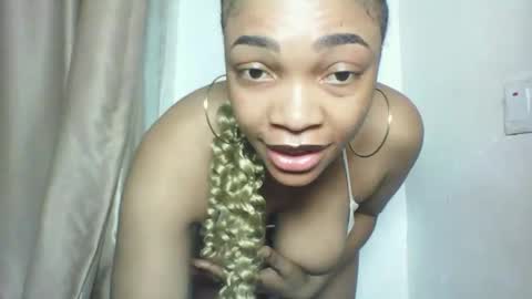 Sexy kitty881 online show from December 22, 6:03 pm