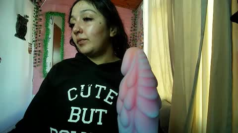 sexy lolas online show from December 13, 8:59 pm