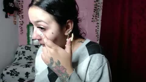 sexy lolas online show from March 3, 2:04 am