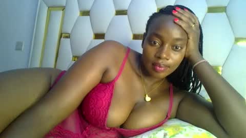 laura online show from February 22, 7:36 pm