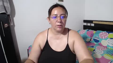 Snapshot of sexy_ticki chatting on September 24, 9:54 pm janel online show from September 24, 9:54 pm