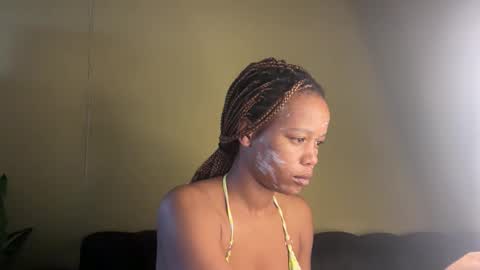 sexyasszeeee online show from November 3, 4:35 am