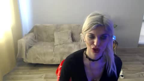 sexybeatriice online show from March 15, 9:02 am