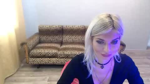 sexybeatriice online show from November 12, 7:43 am