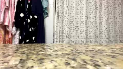 sexybee06 online show from November 6, 2:47 am