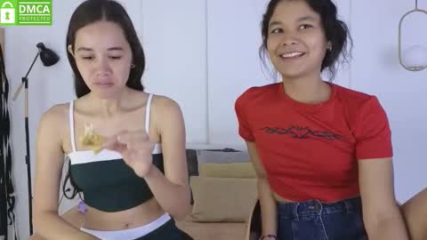 chanell and yina online show from March 29, 1:35 pm