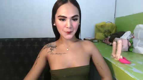 pretty Cheska online show from May 27, 8:11 am