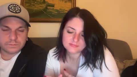 sexycouple41110 online show from April 12, 3:10 am