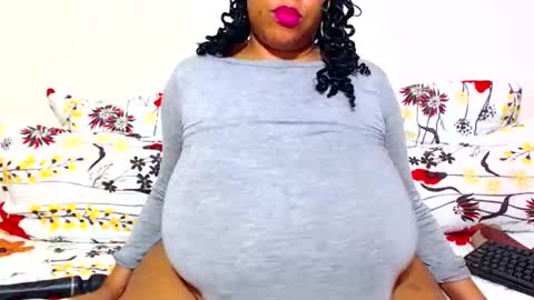 sexyebonylove89 online show from September 19, 6:33 pm