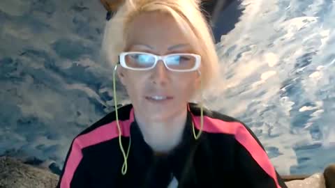 ENI pvt moan your name  WHEN I M NOT online you tell me in SNAPCHAT deal yes add me...  FREE TWITTER magiconline101...... online show from February 3, 12:15 am