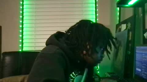 SexyFTMFucktoy online show from January 8, 4:29 am