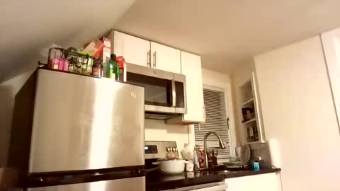 ETERNAL GODDESS WOMAN  online show from April 13, 1:21 am