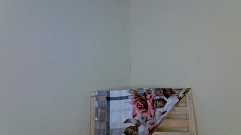 SexyHollyMontana1111 online show from March 4, 8:33 am