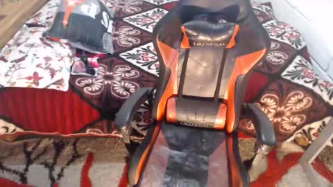 sexyjustin202 online show from February 8, 1:31 am