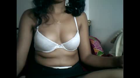 sexylarra12 online show from January 12, 6:06 am