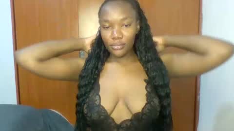 Snapshot of sexylinda134 chatting on October 12, 9:05 pm sexylinda134 online show from October 12, 9:05 pm